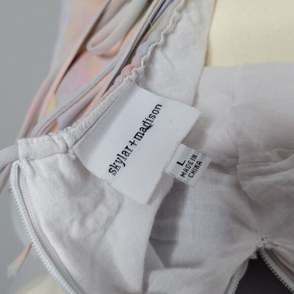 Skyler & Madison "Molly" Pastel Cloud Open Back Mini Dress Size Large - Picture 4 of 15